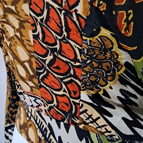 Truth NYC Crop Top for Women V-Neckline Bohemian Print Size Large - Picture 3 of 15